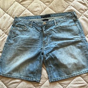 Levi’s size 14, boyfriend fit